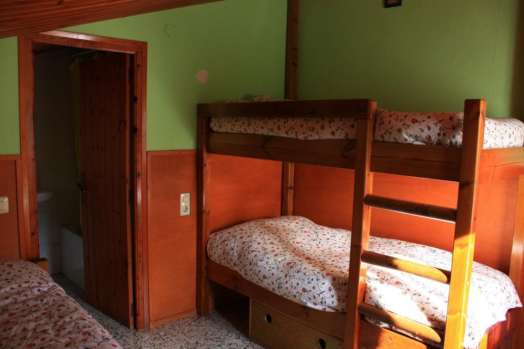 La Closa Hostel Castellar De N'Hug Room photo