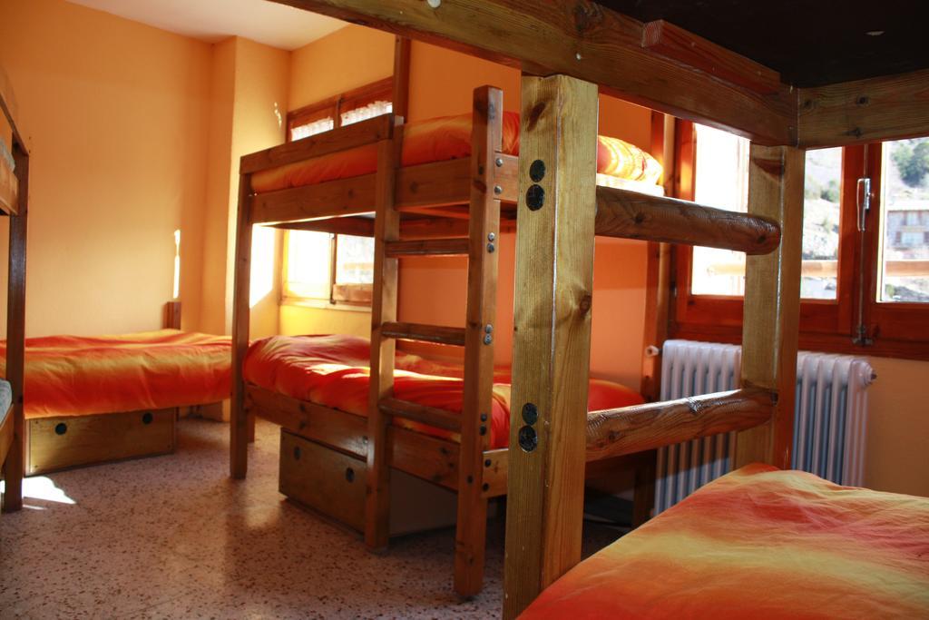 La Closa Hostel Castellar De N'Hug Exterior photo