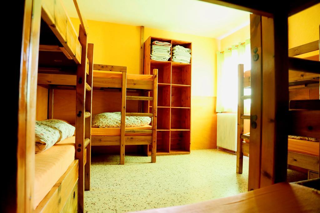 La Closa Hostel Castellar De N'Hug Exterior photo