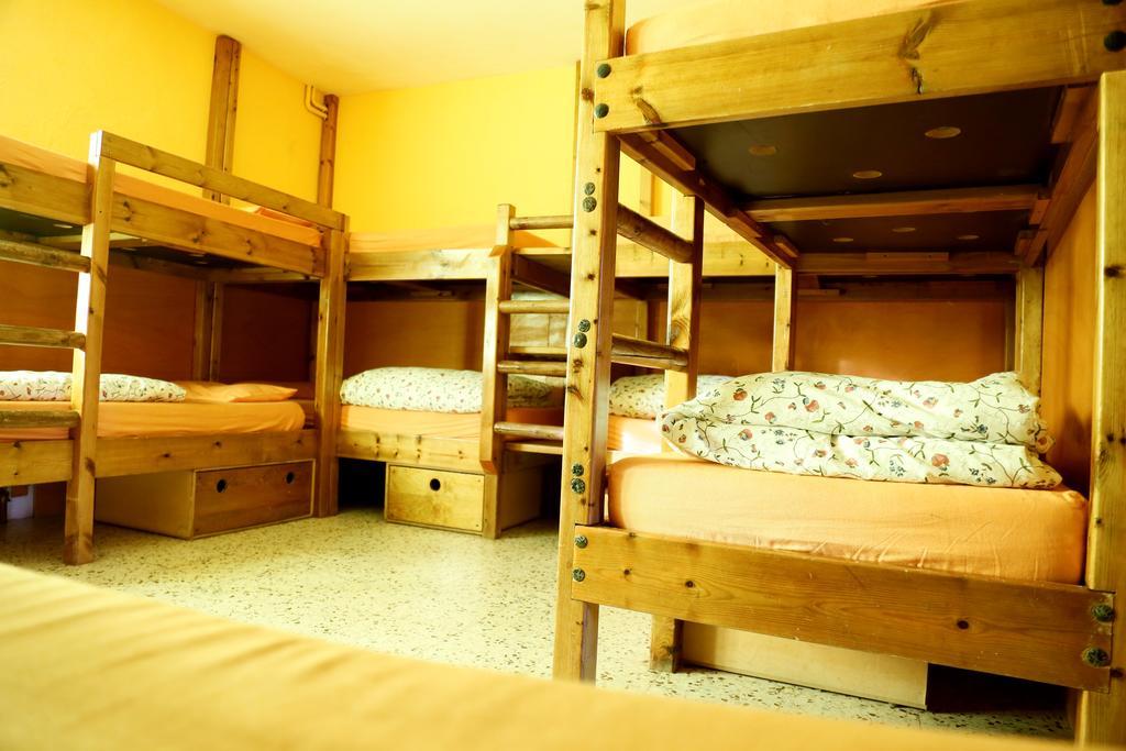 La Closa Hostel Castellar De N'Hug Exterior photo